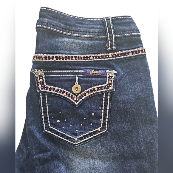 SEVEN7 EMBELLISHED BOOTCUT FLAP POCKET JEANS - Picture 6 of 10